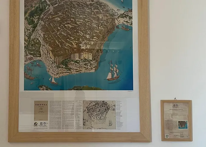 Tra Vicoli E Palazzi 特罗佩阿