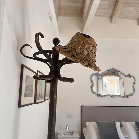 Tra Vicoli E Palazzi Апартаменты *