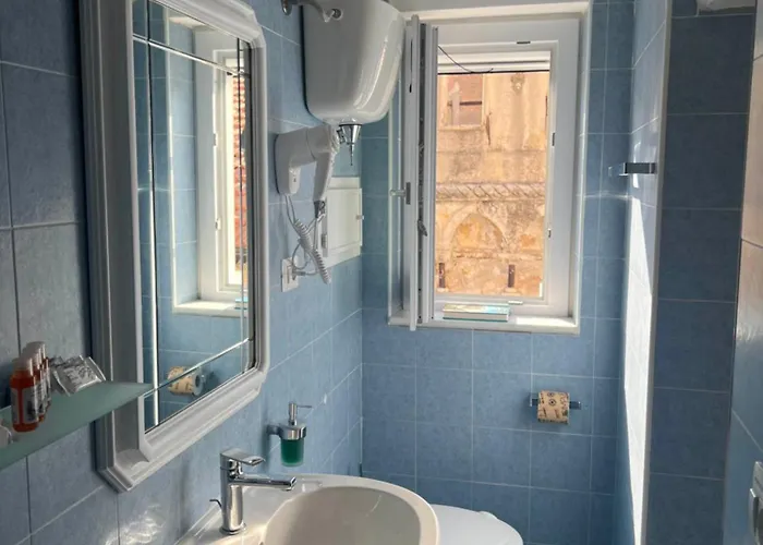 Lägenhet Tra Vicoli E Palazzi